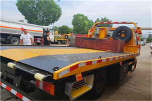 肇庆附近拖车电话号码服务